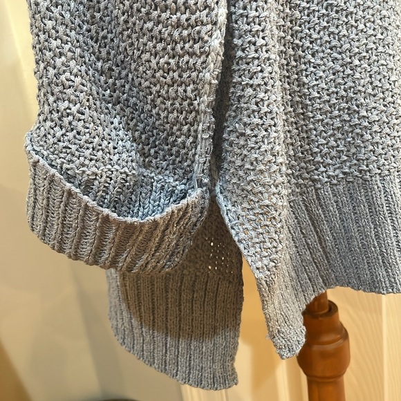 Eesome crewneck knit blue sweater side vents women’s size S - Picture 4 of 9